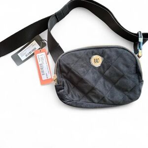 NWT WANTABLE Velvet Cozytober Belt Bag Waist Pack in Black New